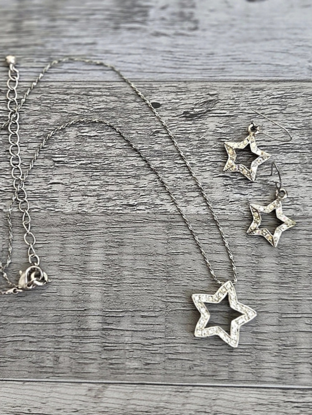 Avon Star Pendant Necklace & Earrings in Silver & Gold